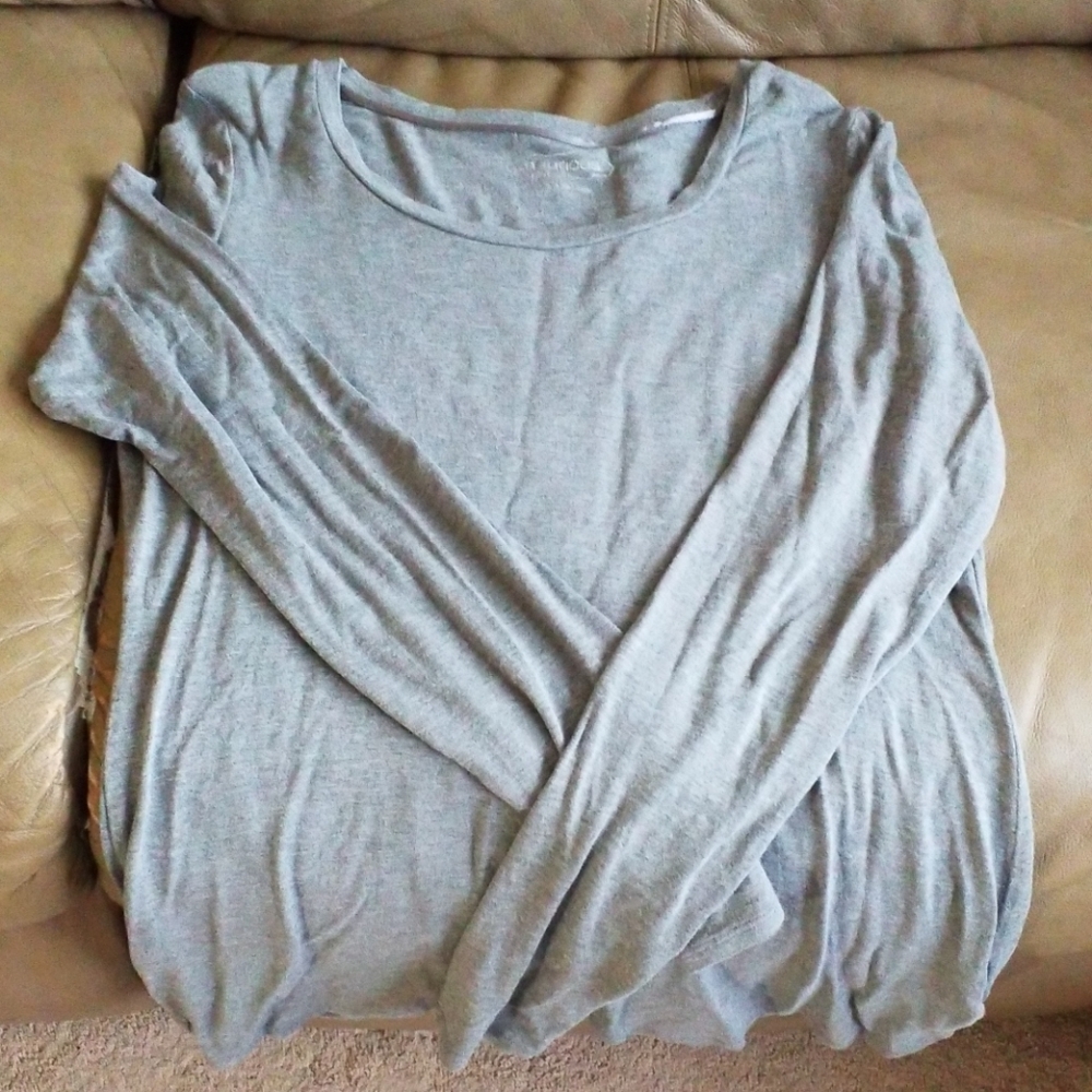Maurices long sleeve stretch t shirt